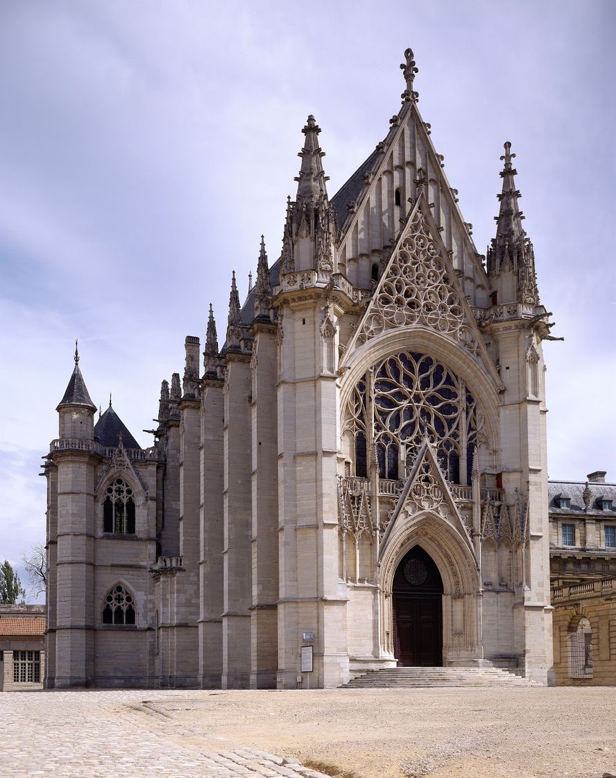 Place Sainte-Chapelle de Vincennes