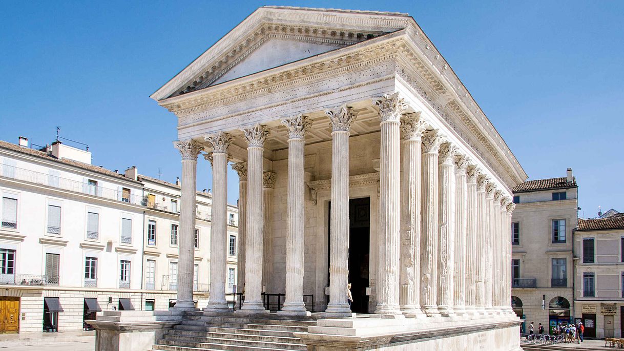 Lugar Maison Carrée