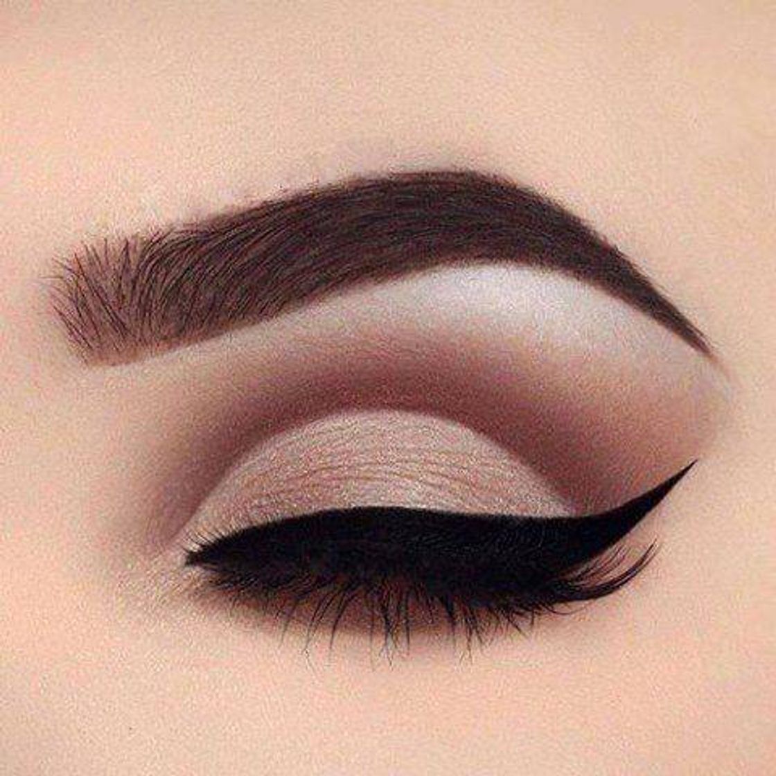 Moda Make cut crease. 