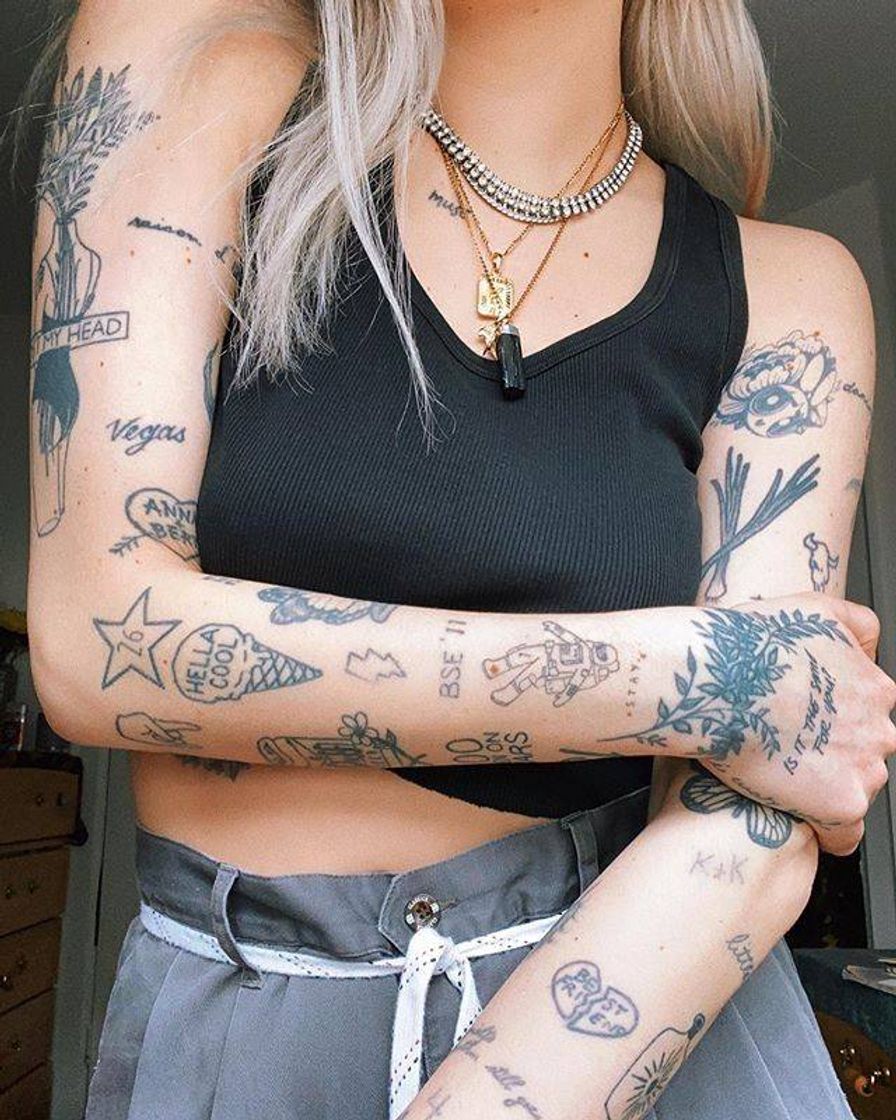 Social Braços tatuados