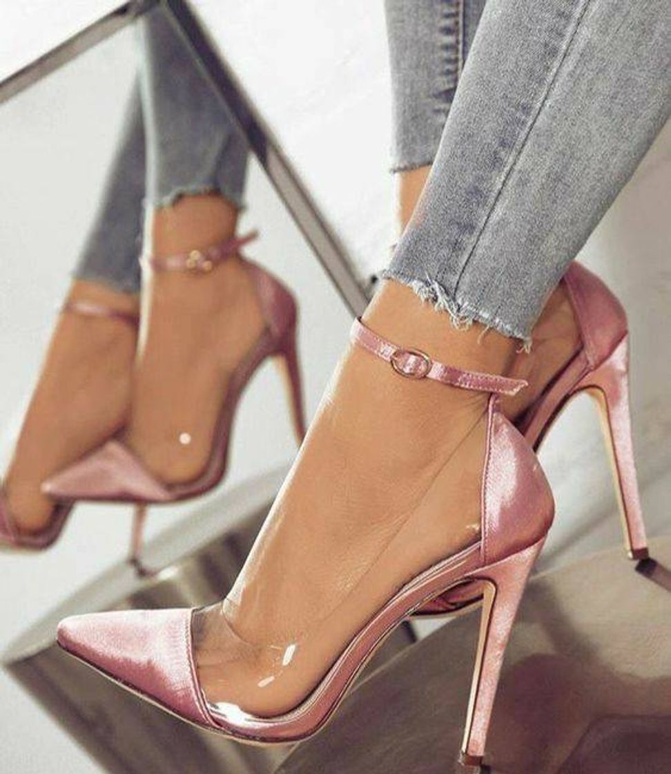 Moda Quem amou esse salto 👠 ❤