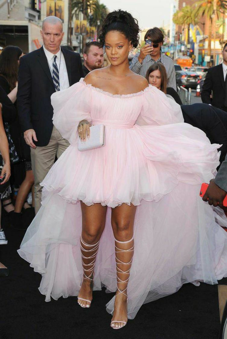 Moda Rihanna rainha 👑 💖