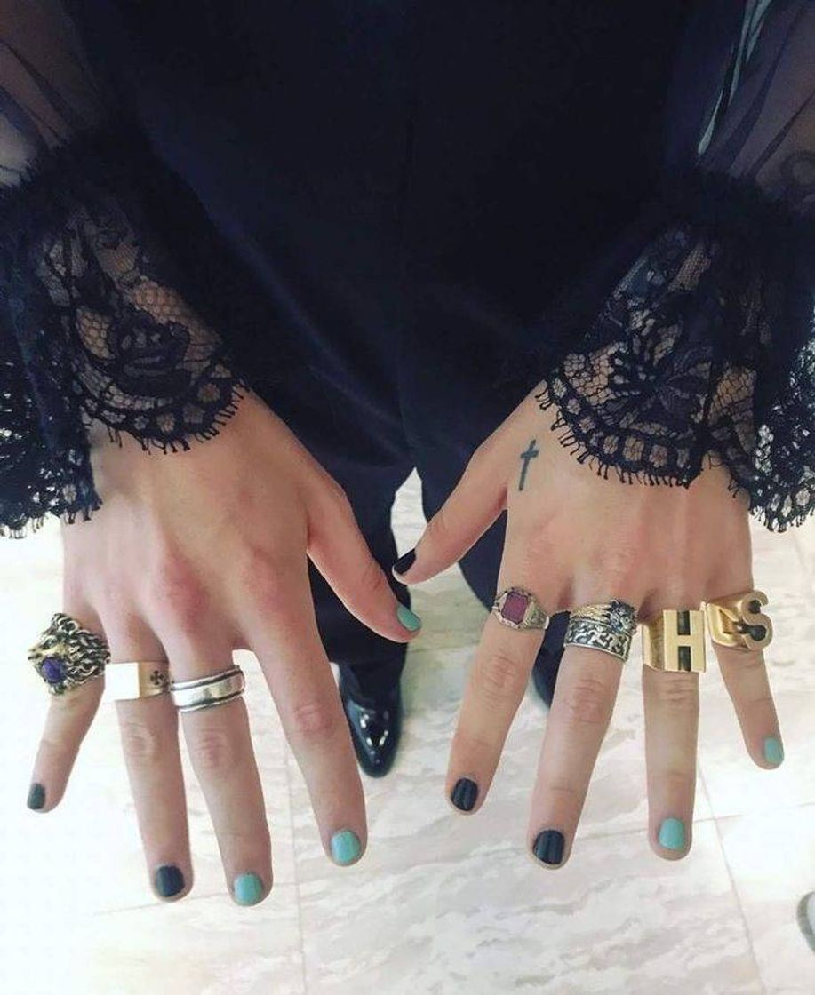 Moda Harry Styles nails met gala 2019