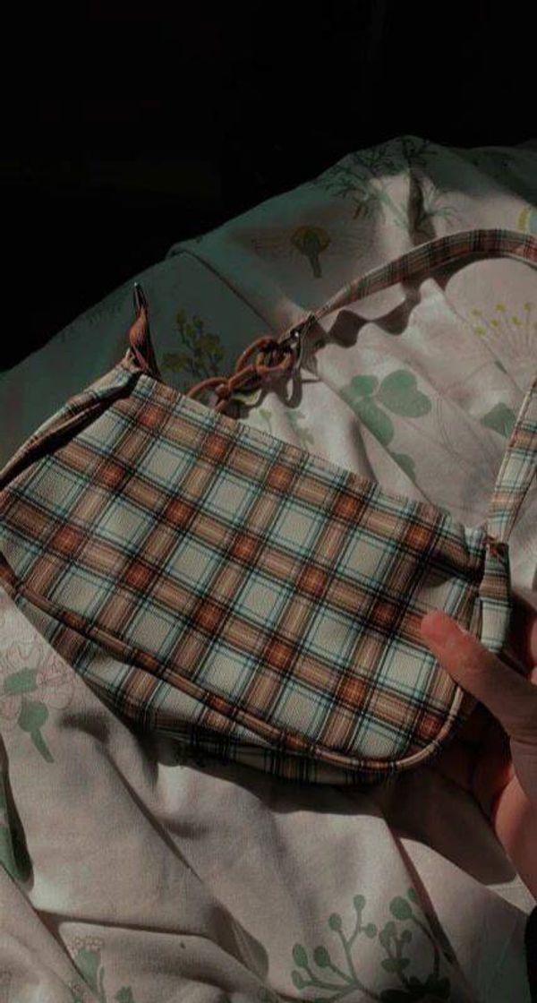 Fashion Bolsa baguete com padrão xadrez!💚🤎