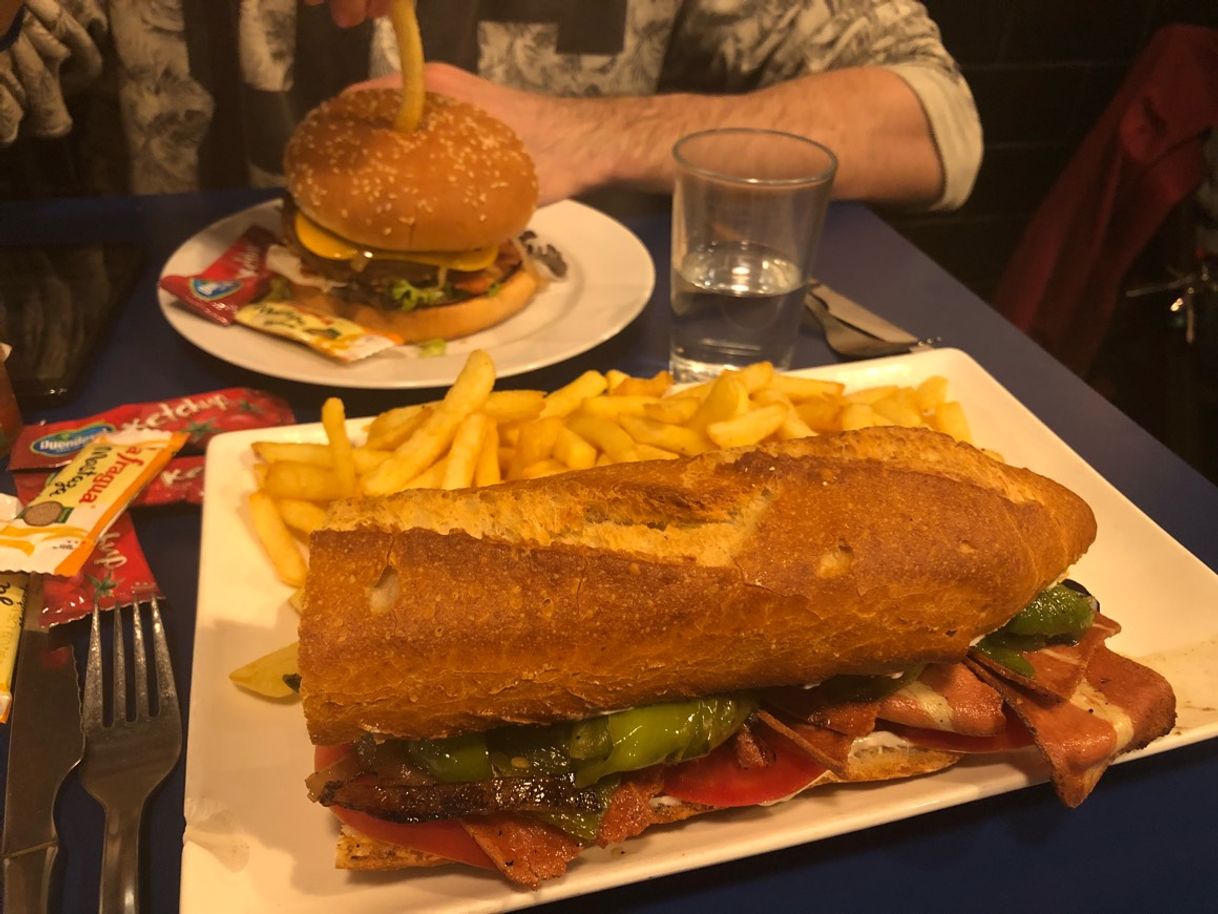 Restaurants B13 bar