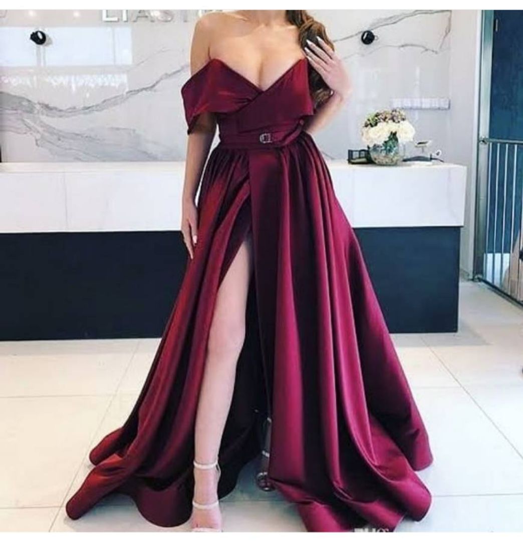 Moda 💚Uauuuu esse  vestido vinho tá um arrasooo💛