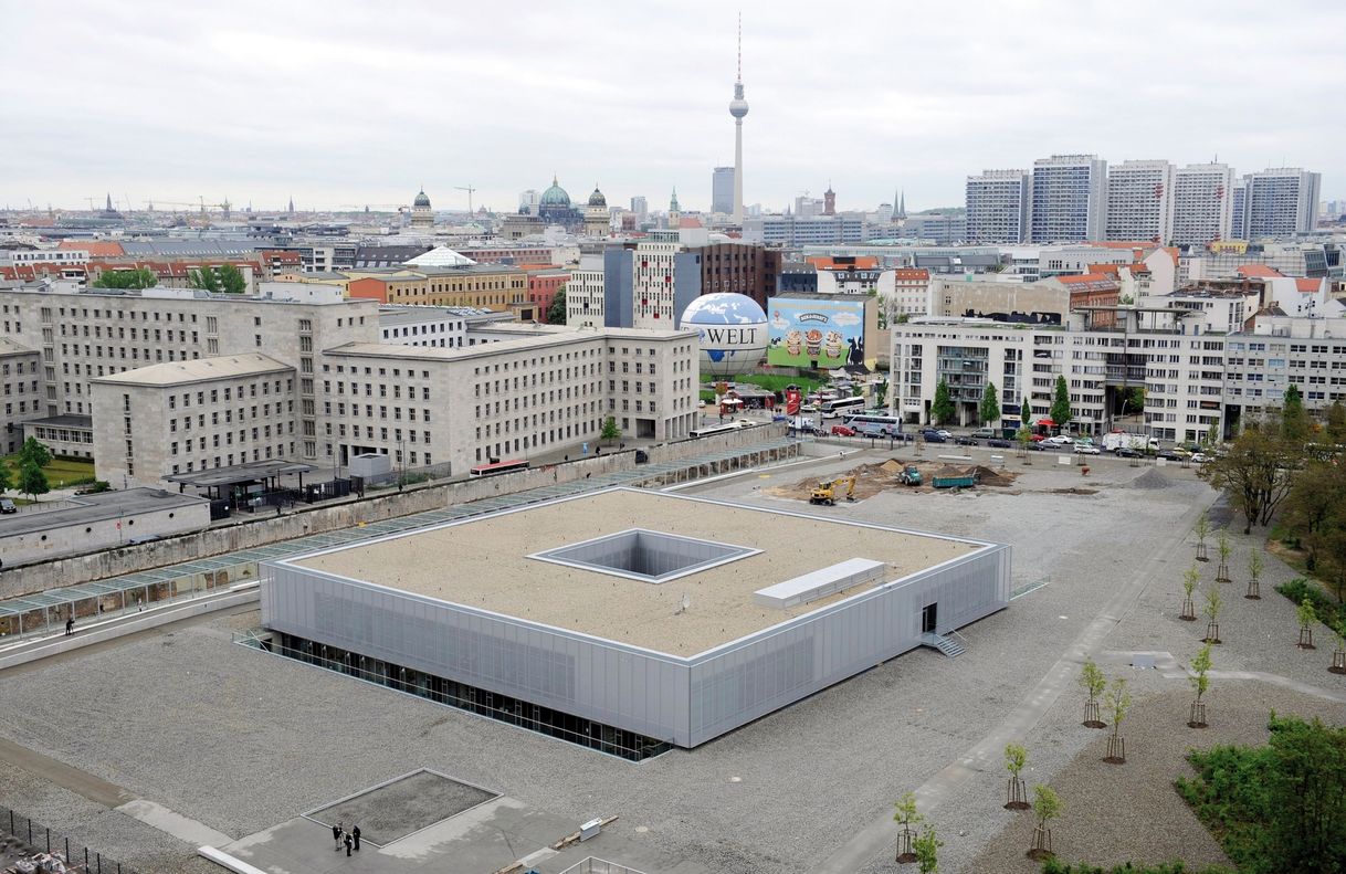 Lugar Topography of Terror