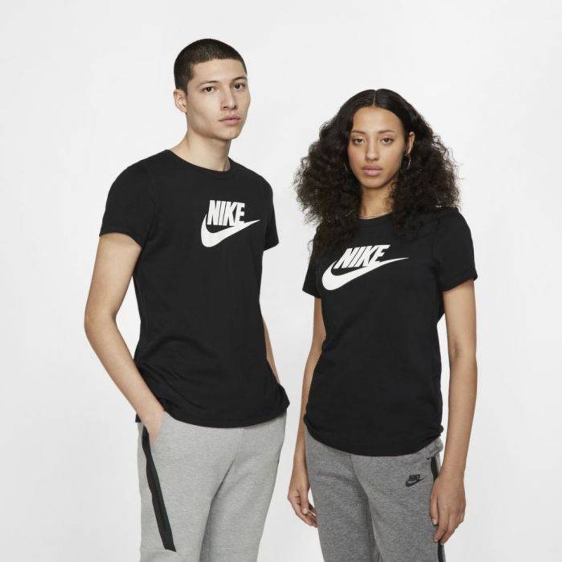 Moda  Camiseta Nike SB Essential Feminina

