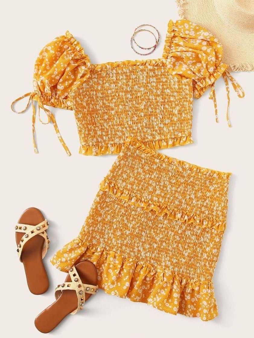 Knotted puff sleeve shirred ditsy floral top
