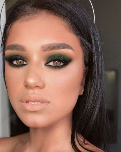 Make sombra verde 