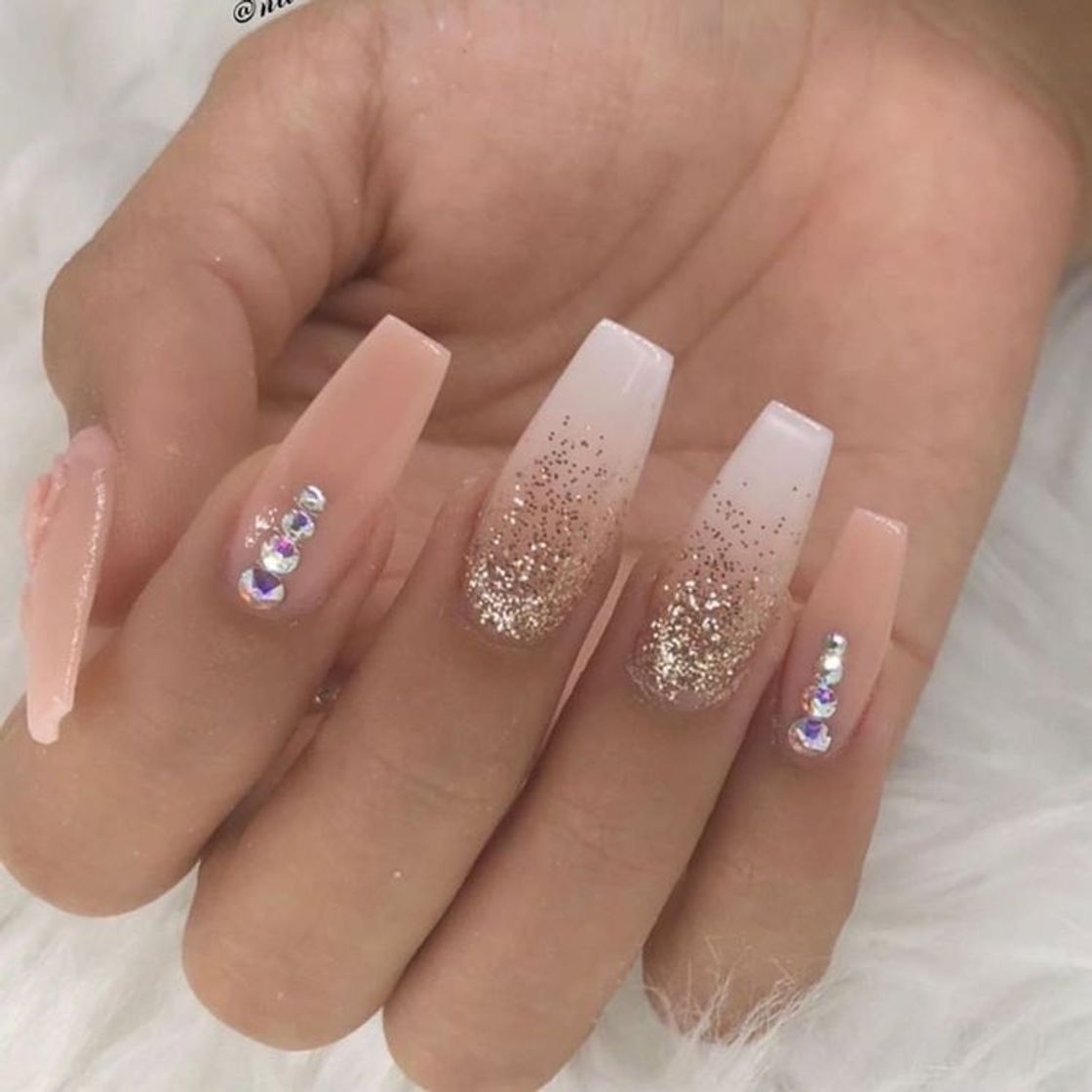 Social Rosa e branco leitoso 