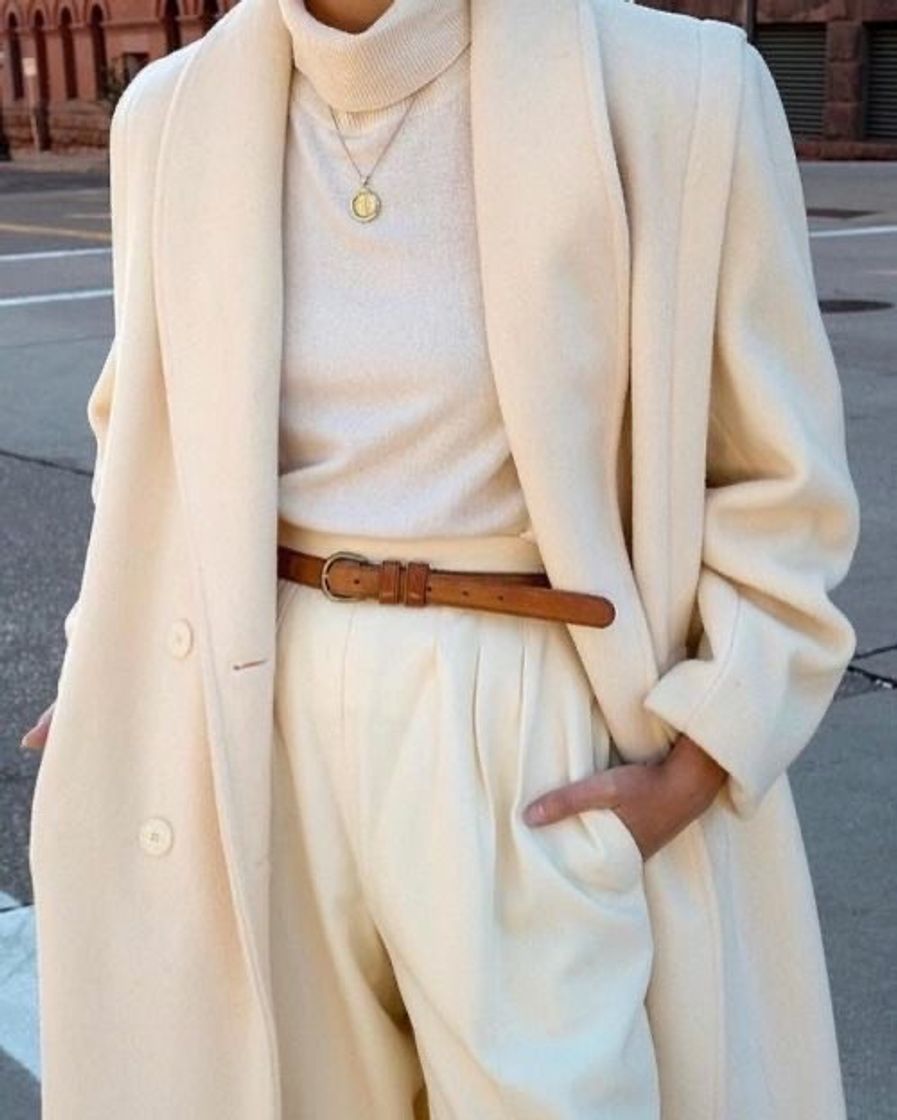 Social Outfit minimalista 