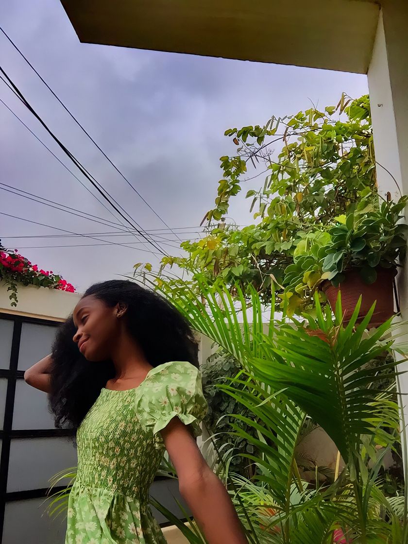 Social Shein Daisy floral ✨💘🧚🏽‍♀️🧝🏽‍♀️💕