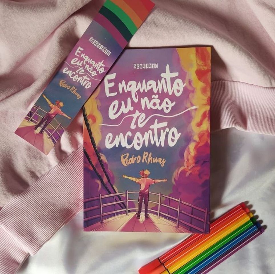 Libro Enquanto eu não te encontro 