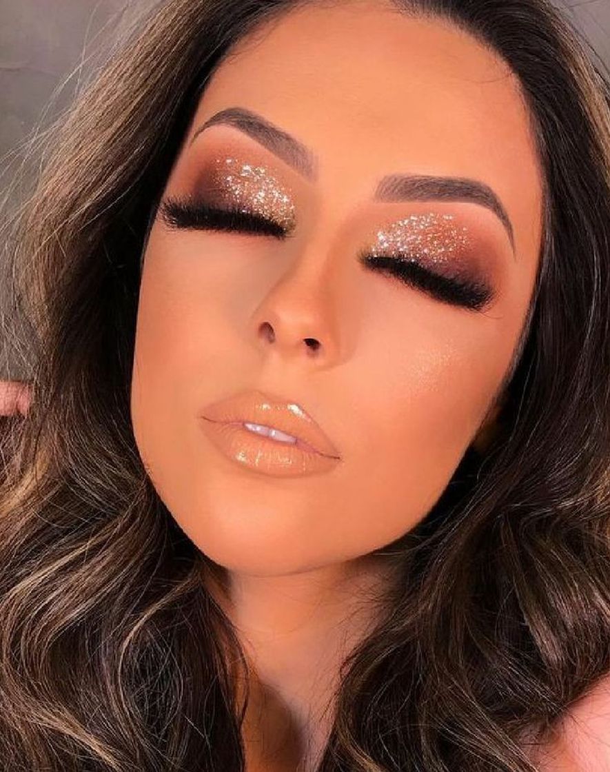 Social Maquiagem em tom dourado
