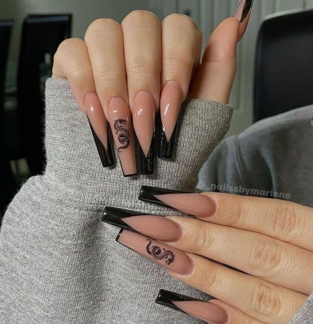 Moda Nails 