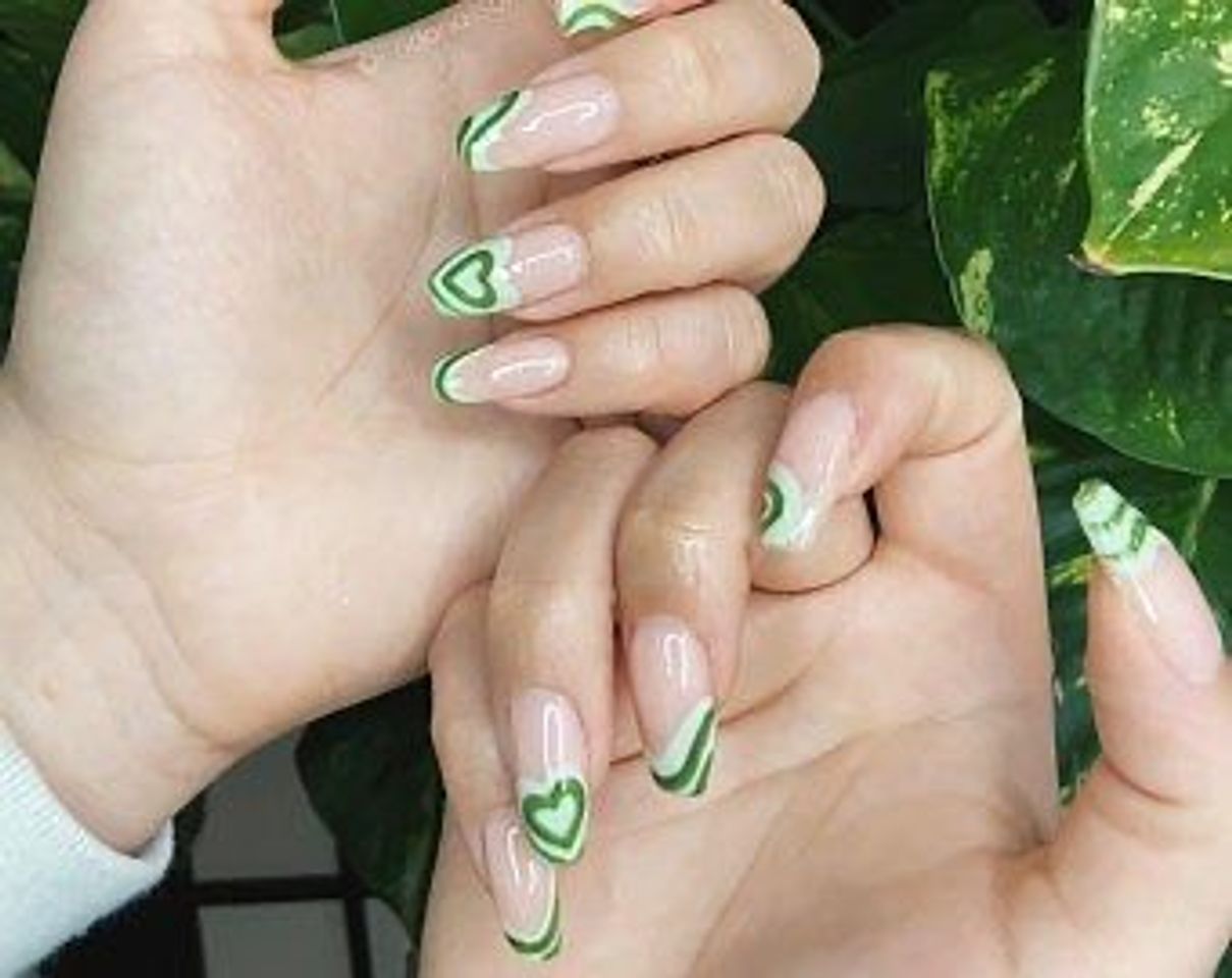 Moda unhas minimalistas 