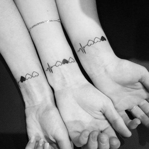 Tatuagem para aquele trio inseparável 