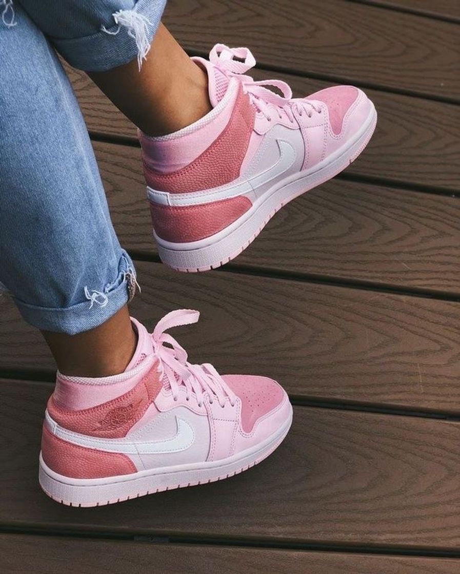 Fashion 👟🥰