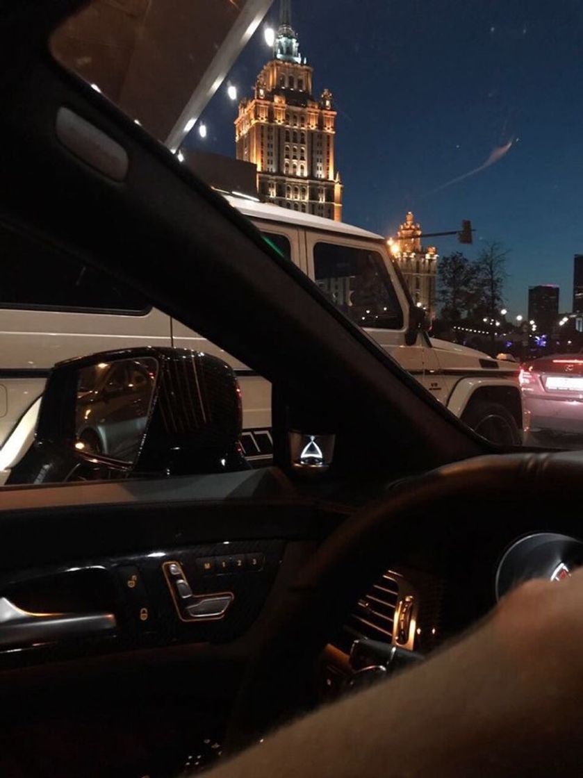 Carro + luxury