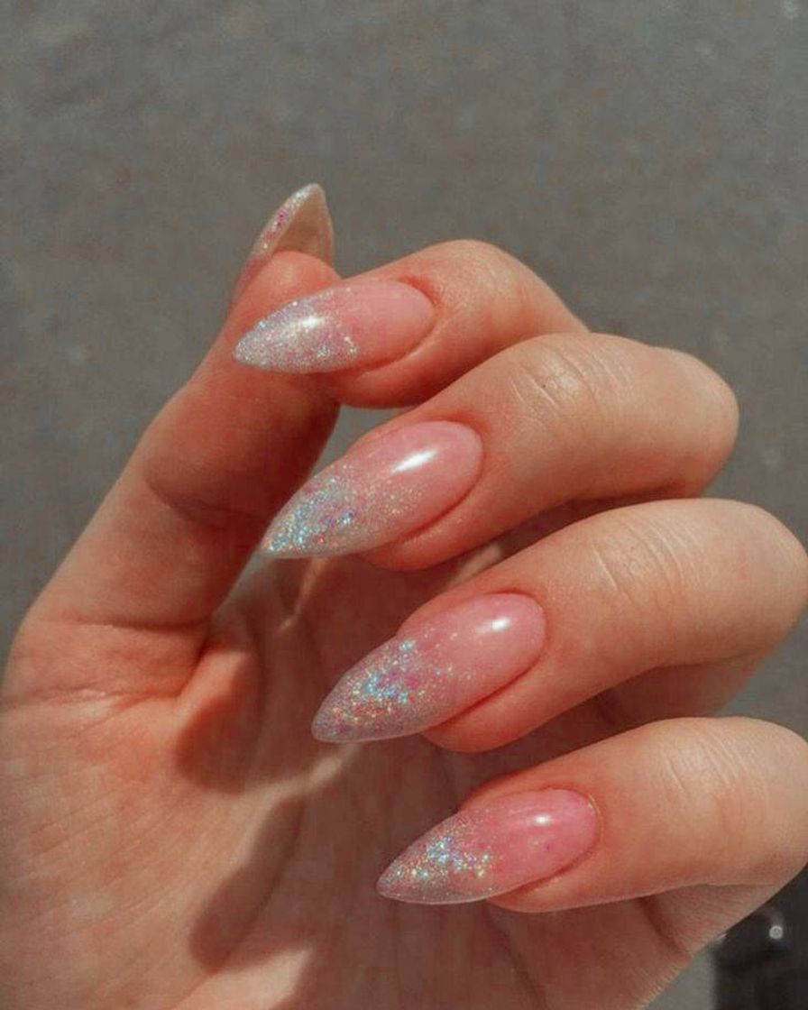 Moda Volteiii e com unhas lindasss como está 