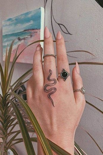 Tattoo snake hand beautiful simple