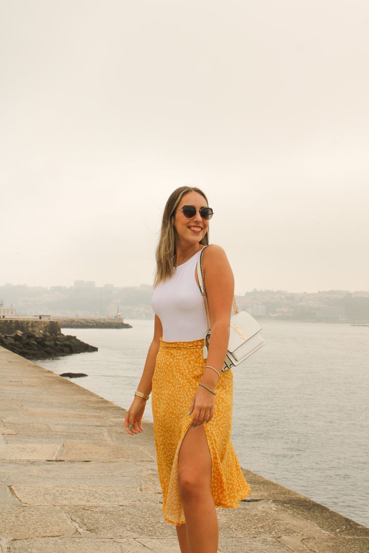 Saia amarela floral 