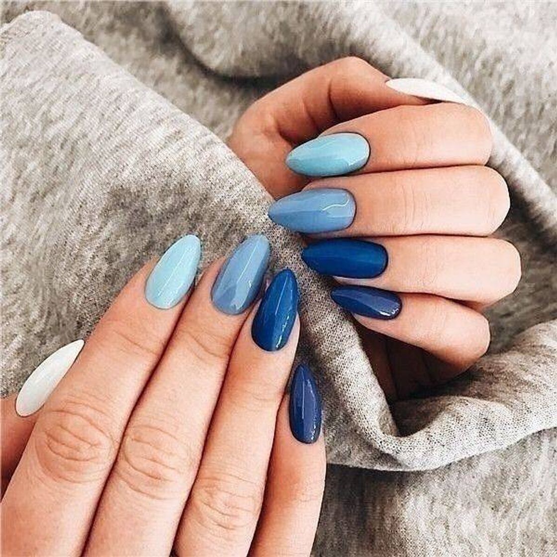 Moda Blue Nails