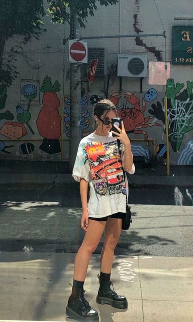 Social streetwear style 