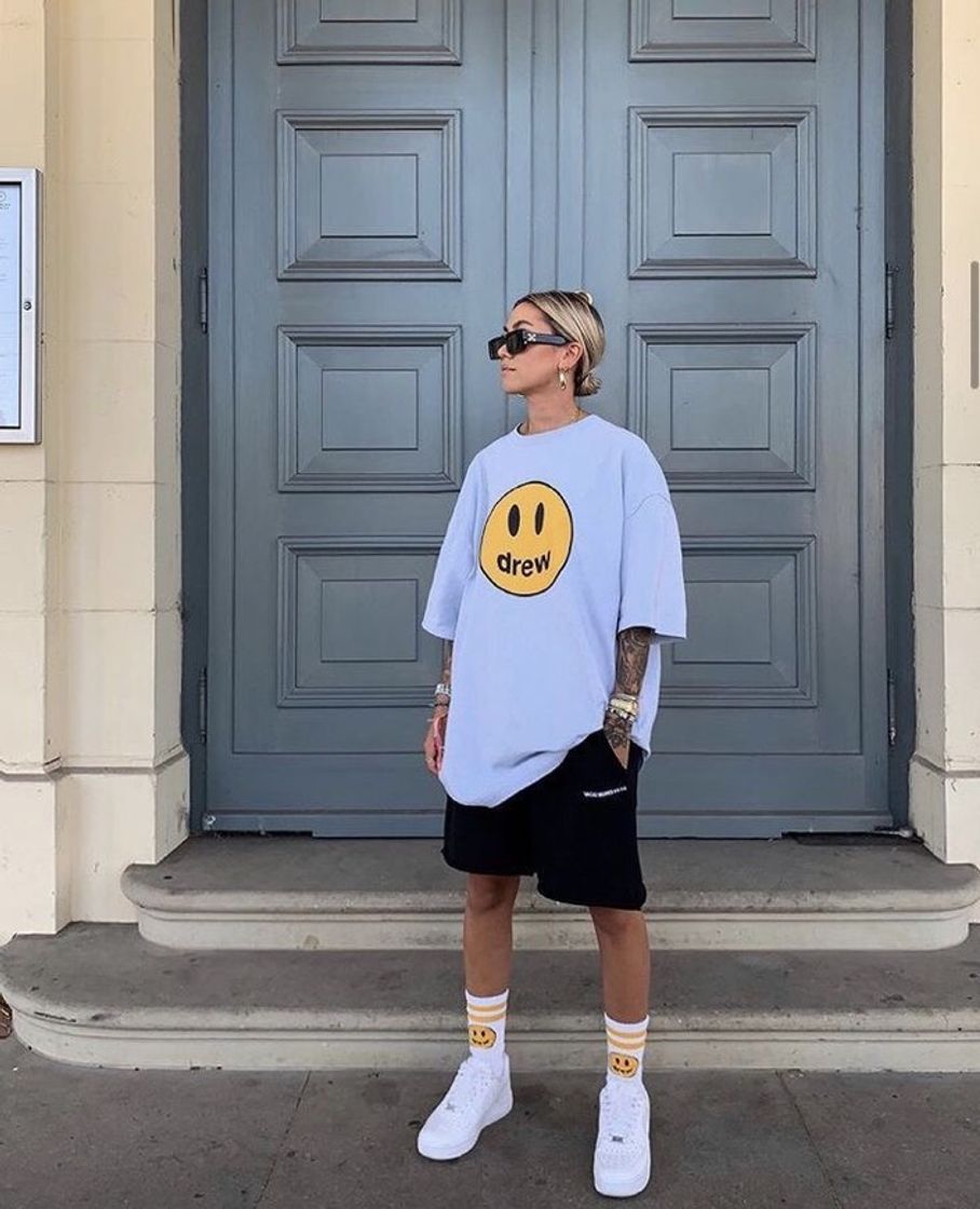 Social streetwear style 