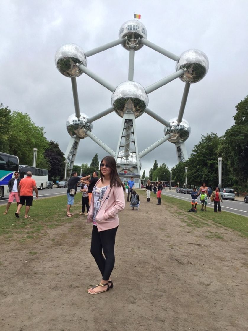 Lugar Atomium