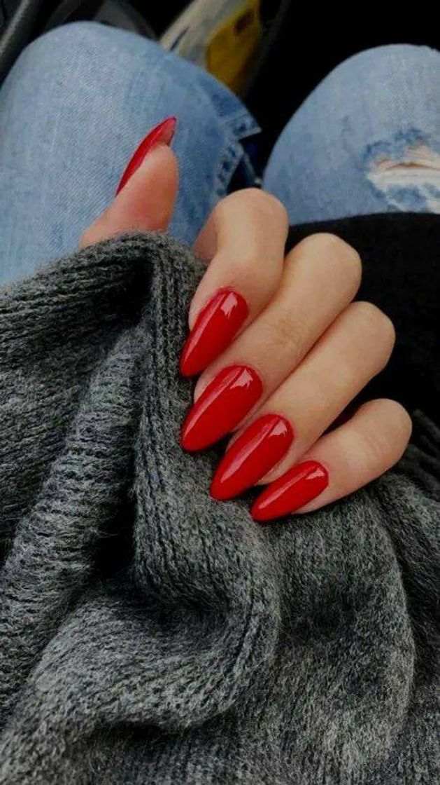 Moda Unhas de cor vermelha 💅🏽✨