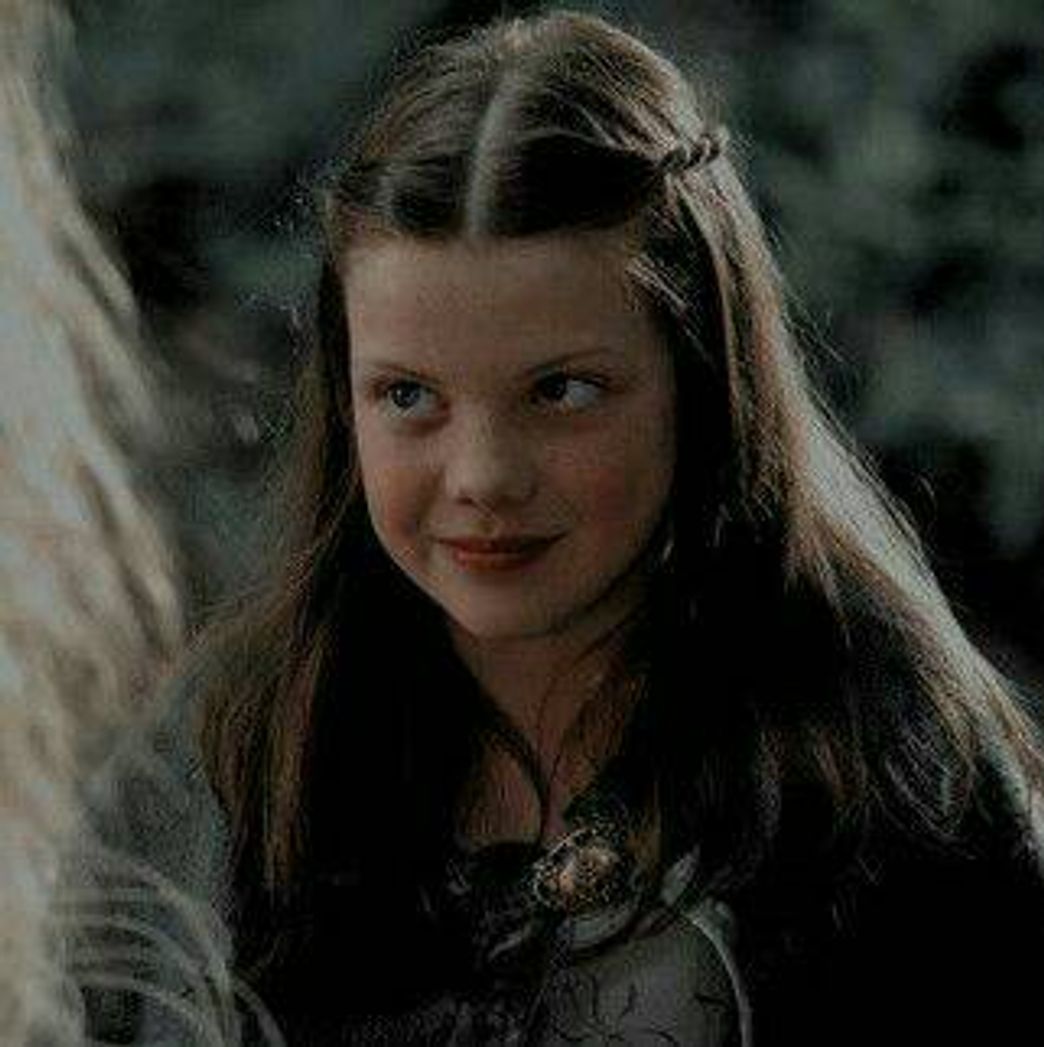 Fashion Lucy pevensie