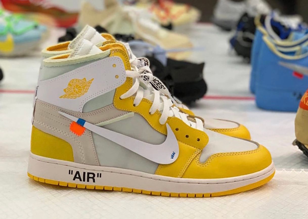 Moda Canary Yellow Jordan 1