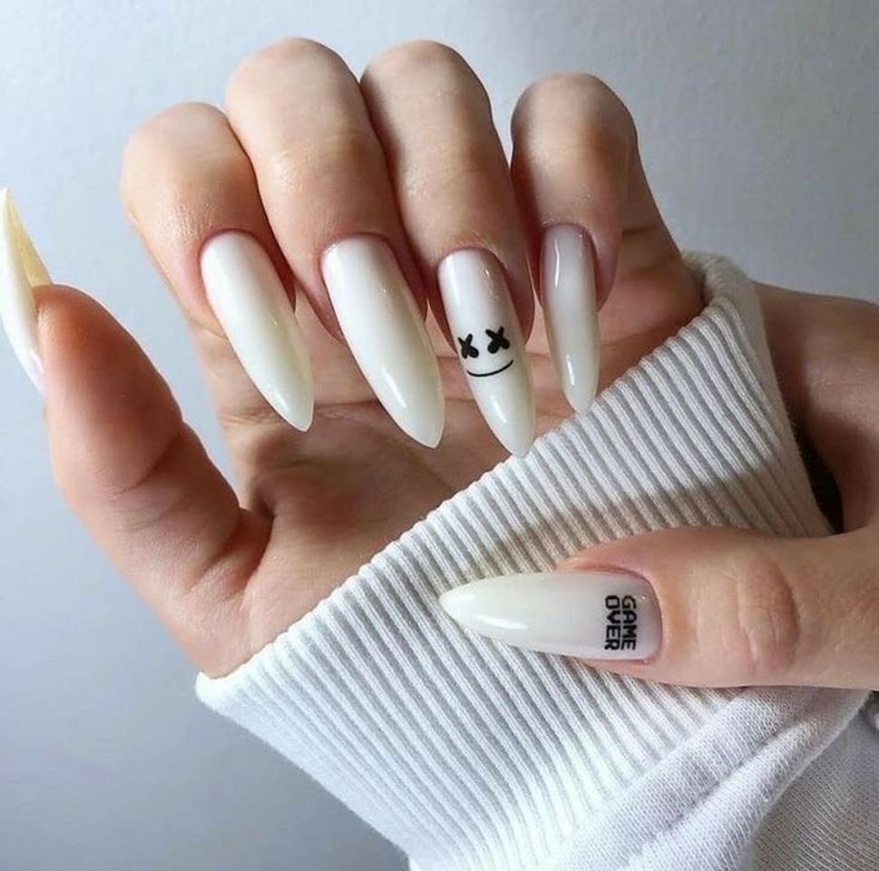 Moda Unhas brancas 