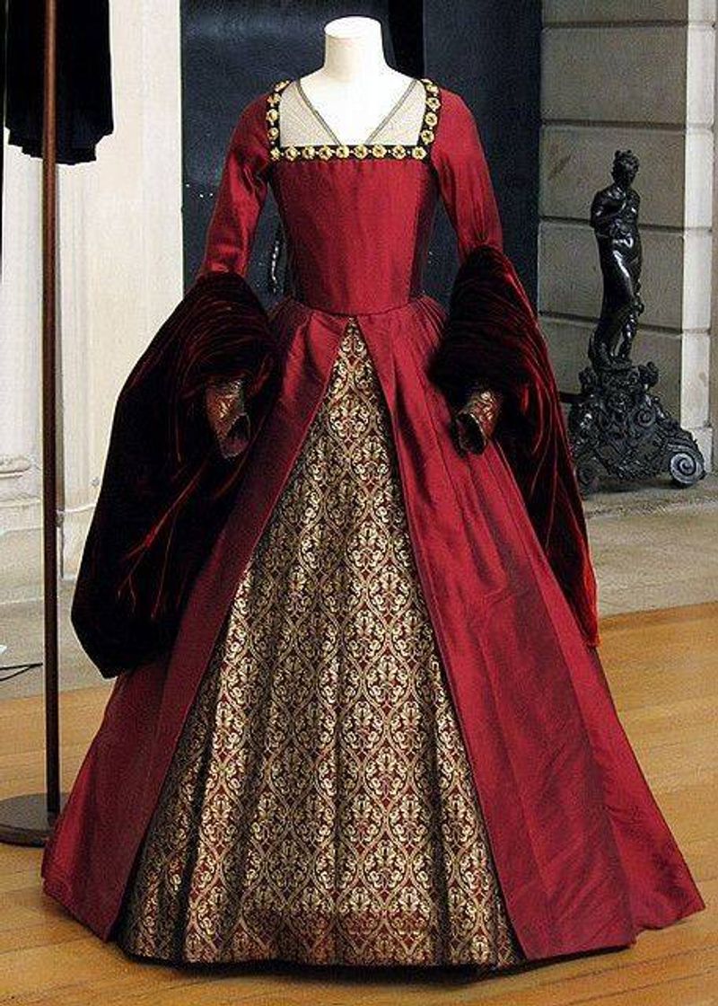 Moda Vestido vermelho medieval 💃👸