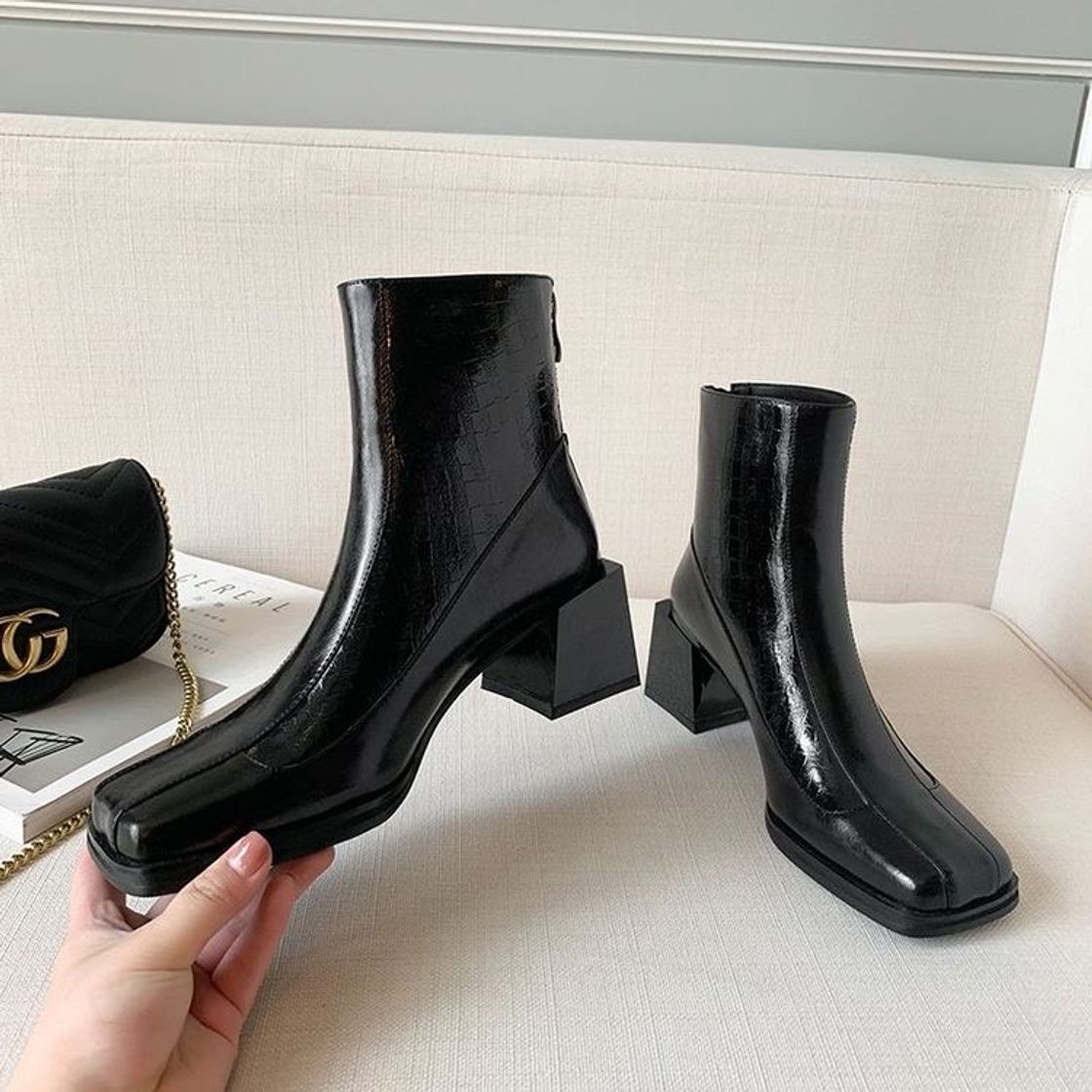 Moda Chiko Yone Sydnei Square Toe Block Heels Boots