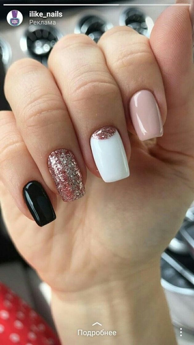 Moda Nails 