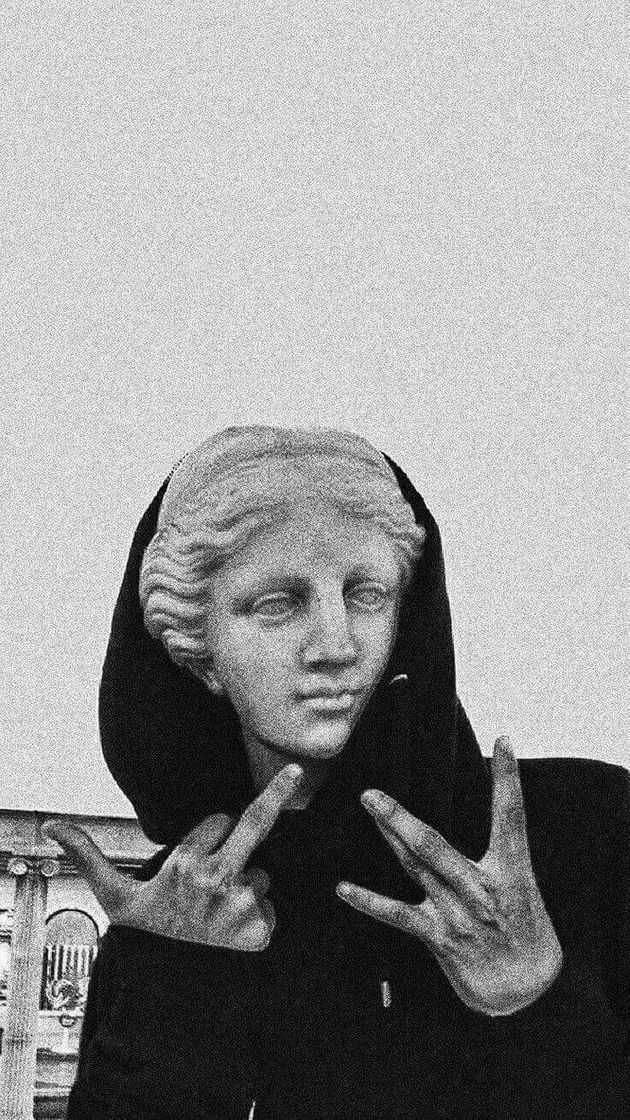statue
