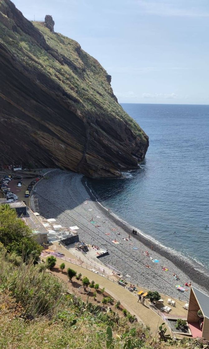 Place Estrada do Garajau