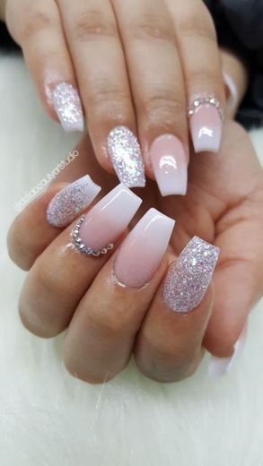 White shine nails 