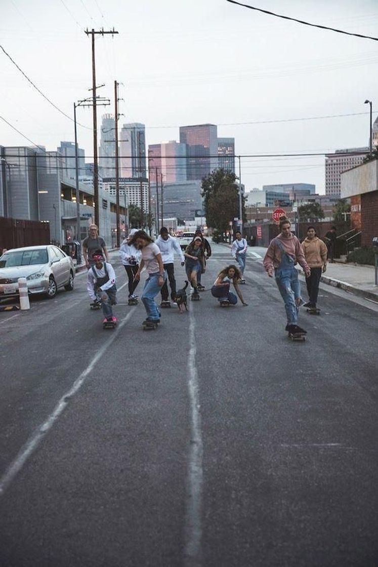 Fashion Skater Girls 