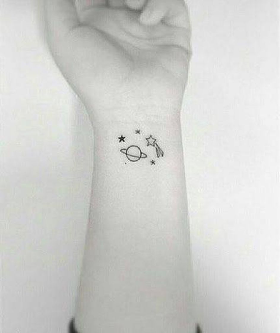 Moda Tatoo minimalista feminina