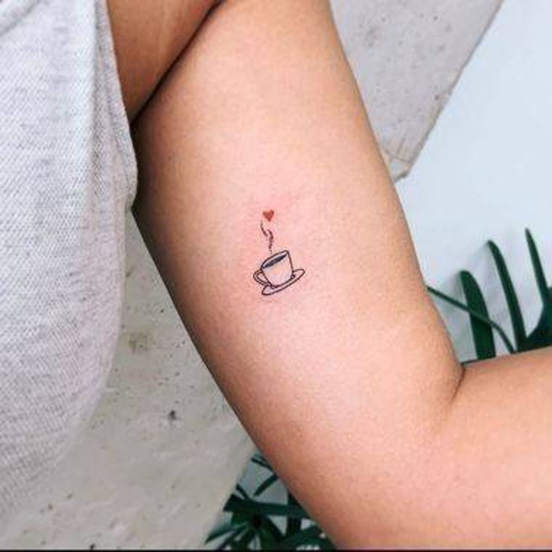 Social Tatoo minimalista feminina