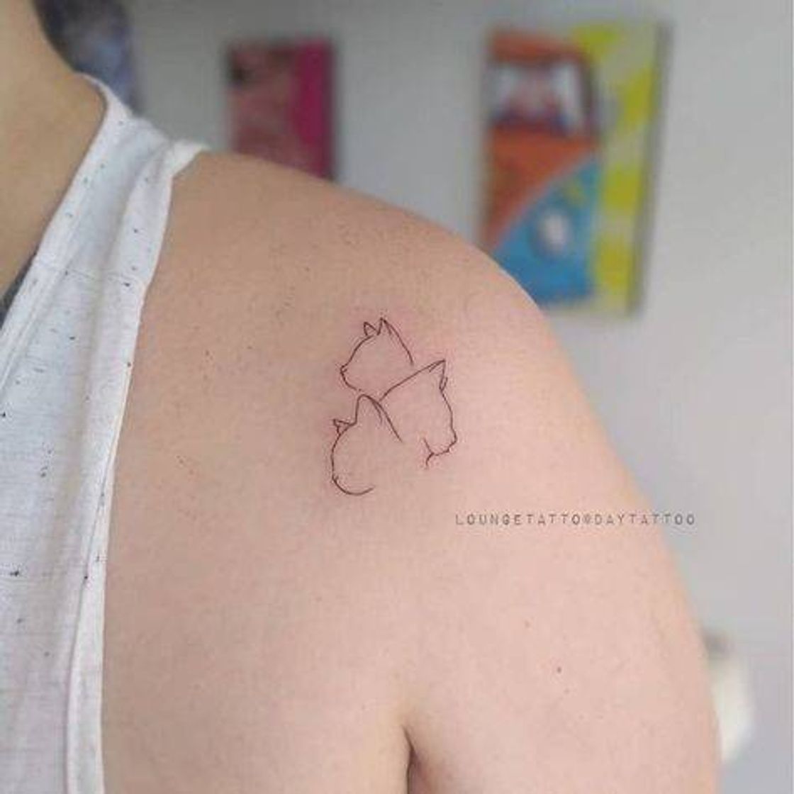 Moda Tatoo minimalista feminina