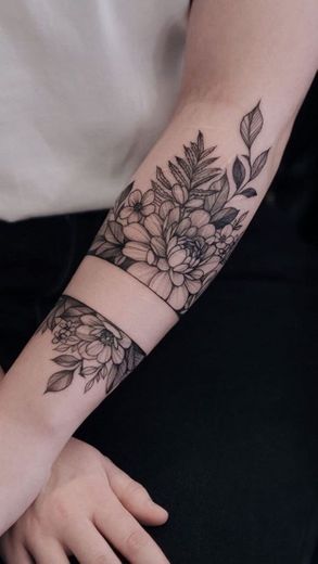 Tatuagem Linha Floral