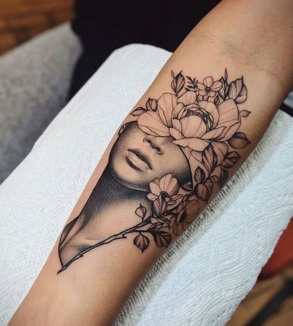 Tatto Woman Flower
