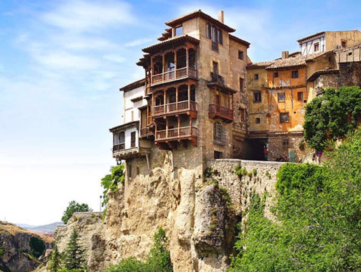 Lugar CASAS COLGADAS
