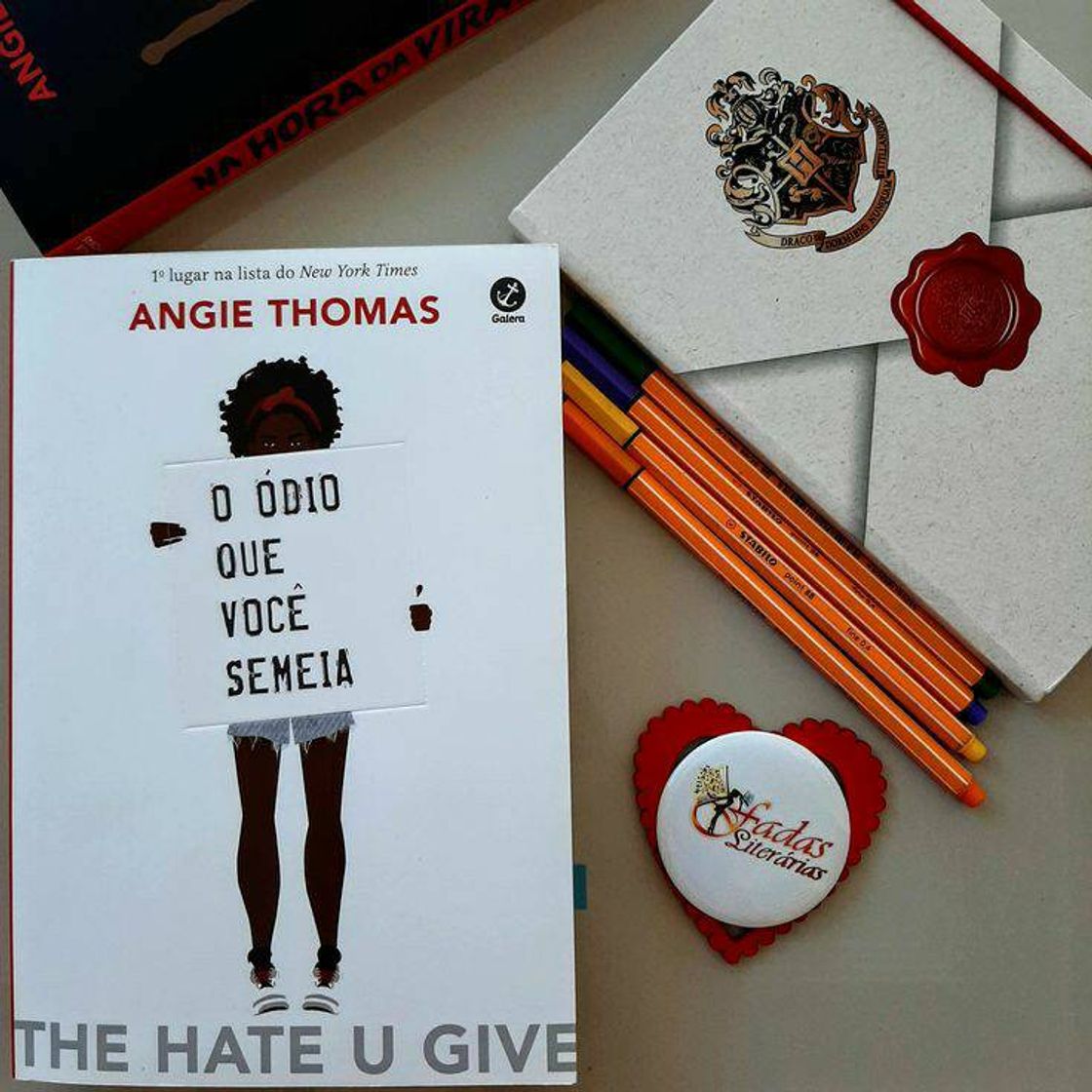 Libros O ódio que você semeia - Angie Thomas