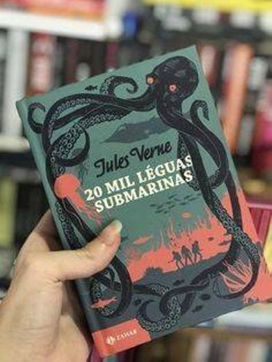 Livro "20 mil léguas submarinas"